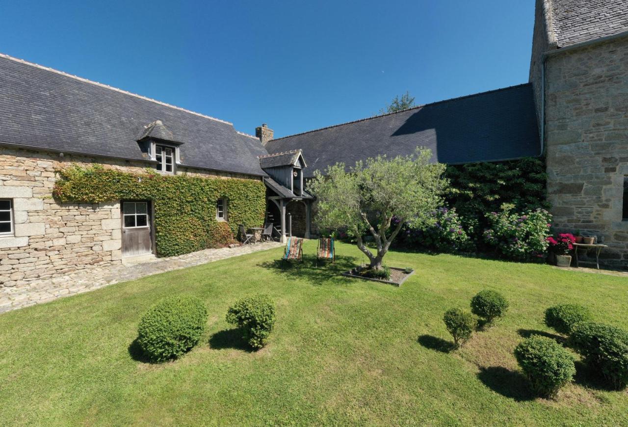 Manoir De L'Isle Hotel Ploumilliau Exterior photo