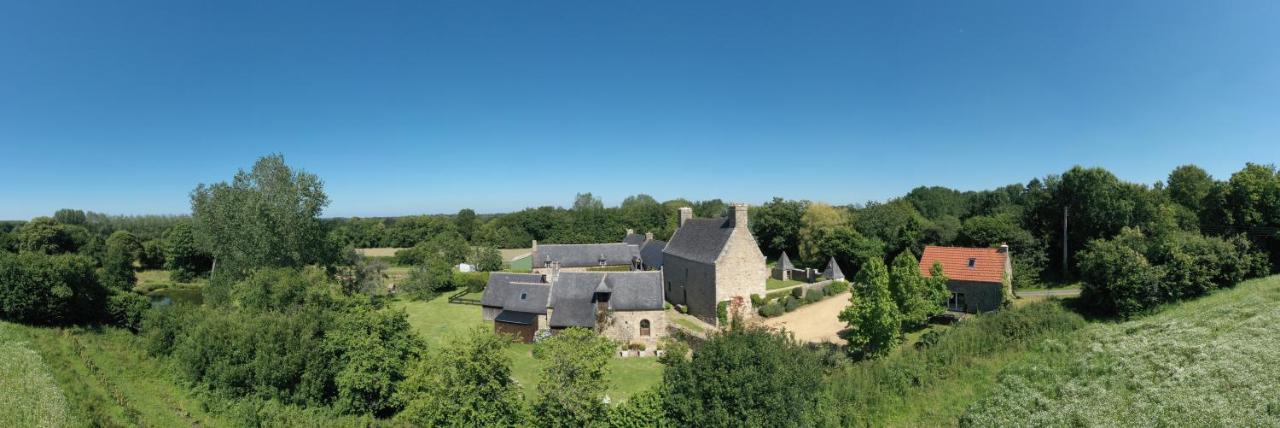 Manoir De L'Isle Hotel Ploumilliau Exterior photo