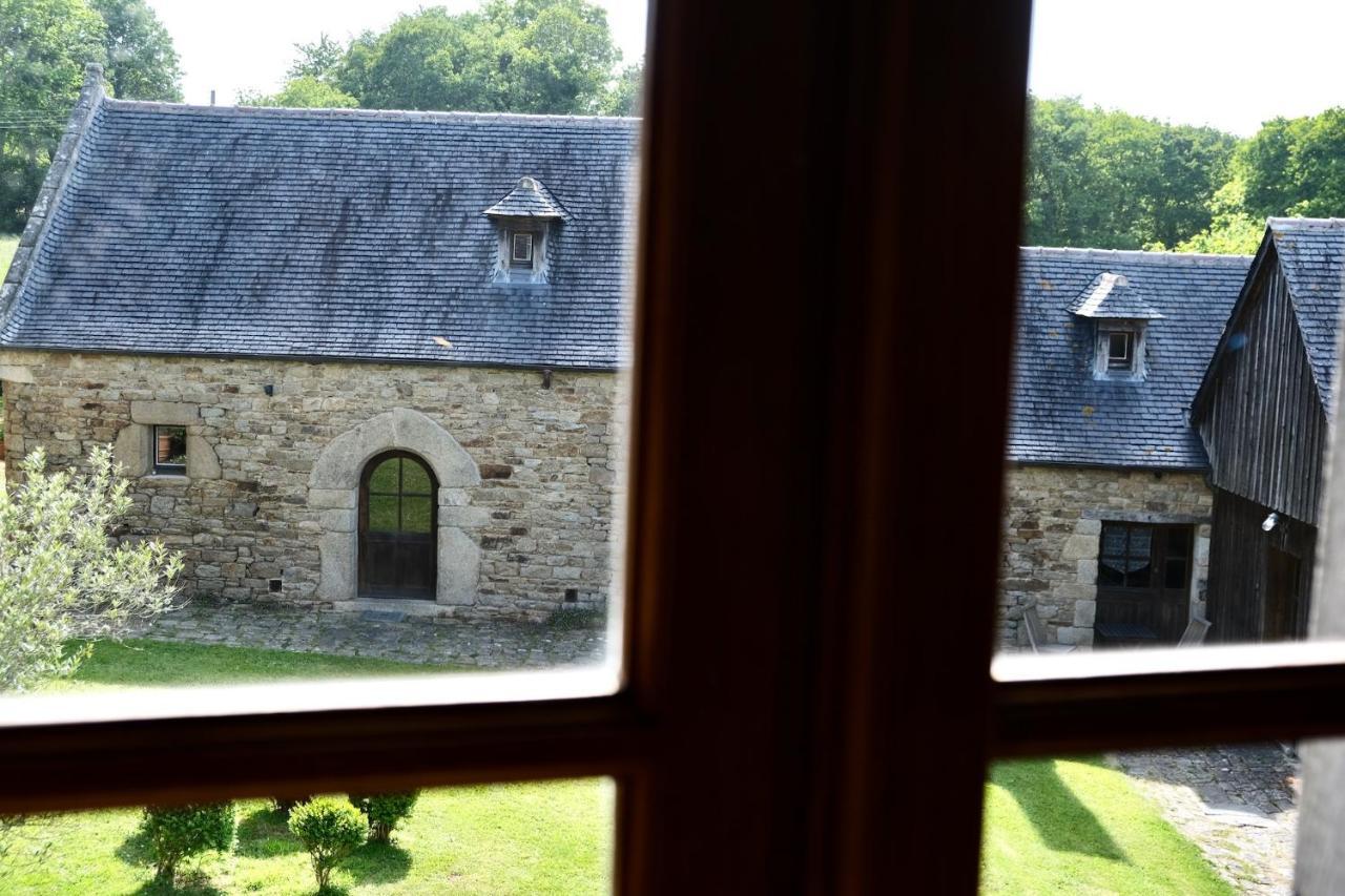 Manoir De L'Isle Hotel Ploumilliau Exterior photo