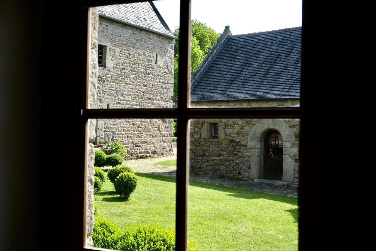 Manoir De L'Isle Hotel Ploumilliau Exterior photo