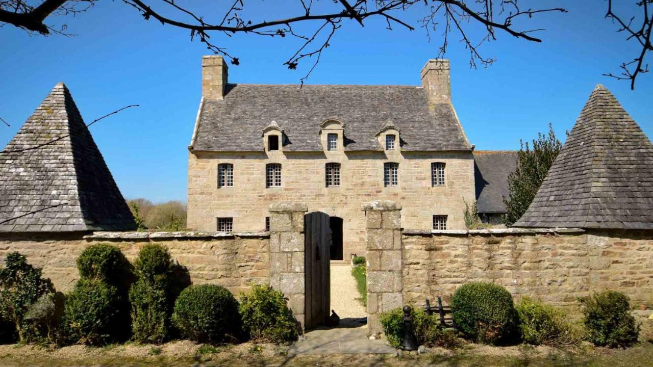 Manoir De L'Isle Hotel Ploumilliau Exterior photo