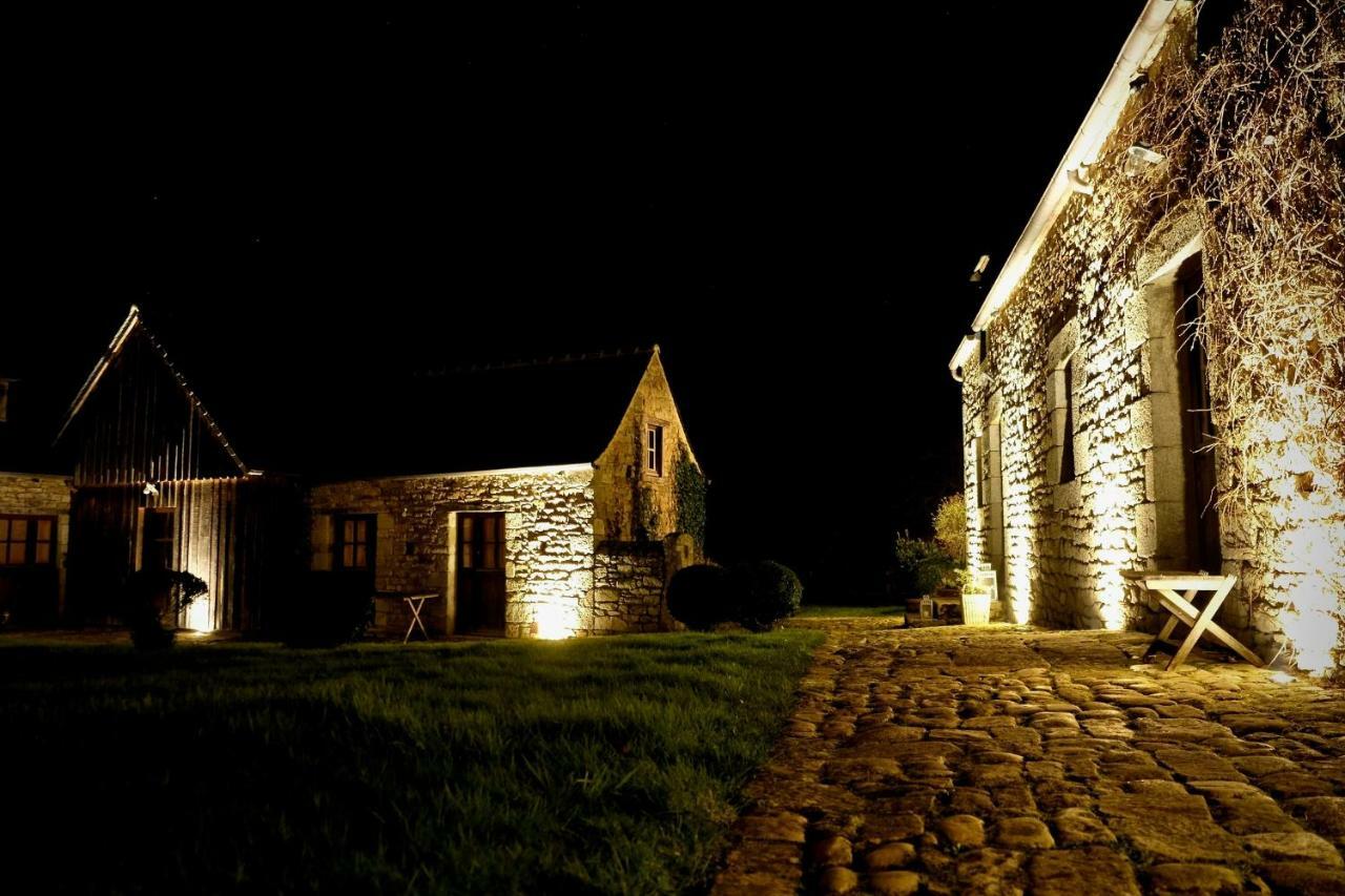 Manoir De L'Isle Hotel Ploumilliau Exterior photo